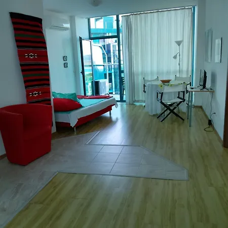 Apartment 802, Spacy Apm With Sea View.